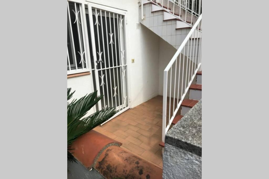 Studio Dans Un Endroit Calme Et Discret D Empuria Ampuriabrava Exterior foto