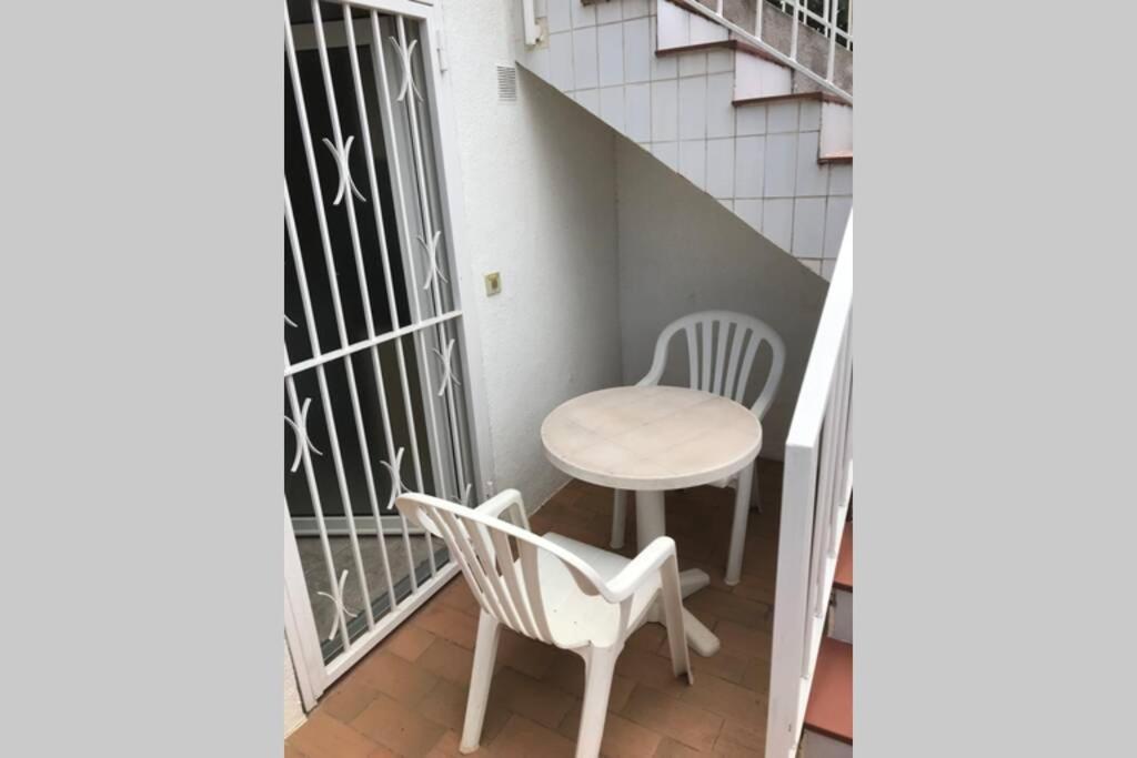Studio Dans Un Endroit Calme Et Discret D Empuria Ampuriabrava Exterior foto